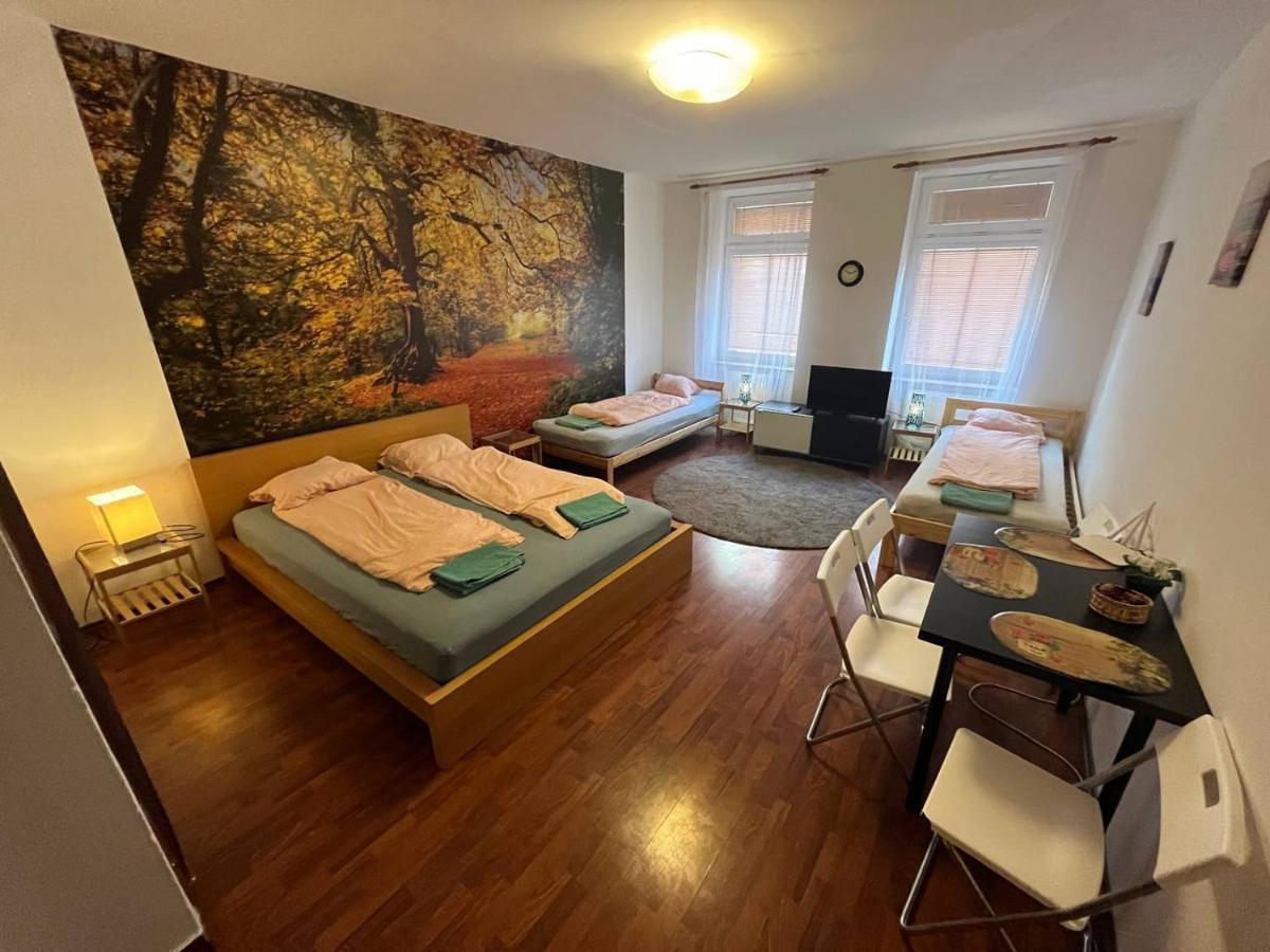 Apartments Spolkova Brno Extérieur photo